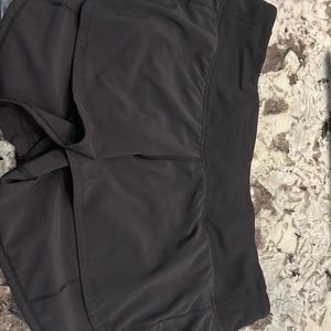 Lululemon Speed up Short size 6 2.5”